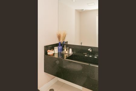 Lavabo de apartamento à venda com 2 quartos, 80m² em Água Branca, São Paulo