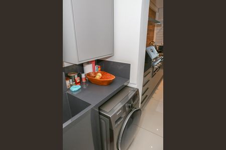 Apartamento à venda com 80m², 2 quartos e 2 vagasCozinha e Área de Serviço