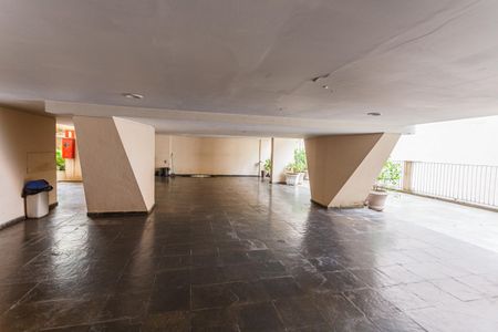 Apartamento para alugar com 75m², 2 quartos e sem vagaÁrea comum - Salão de festas