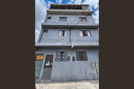 Casa de condomínio para alugar com 60m², 2 quartos e sem vaga Casa de condomínio para alugar com 60m², 2 quartos e sem vagaFachada