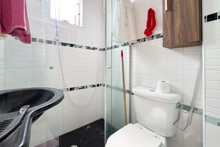 Casa à venda com 76m², 2 quartos e 2 vagasBanheiro - Suíte 
