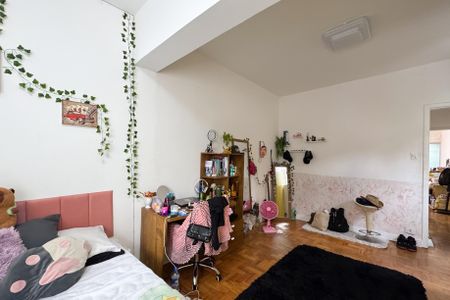 Casa à venda com 76m², 2 quartos e 2 vagasQuarto 