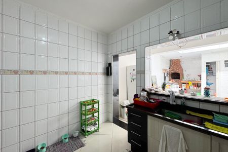 Casa à venda com 76m², 2 quartos e 2 vagasCozinha 