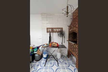 Casa à venda com 76m², 2 quartos e 2 vagasÁrea - Churrasqueira