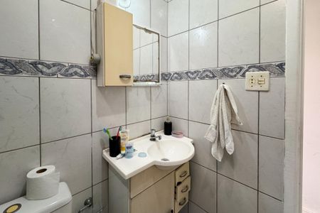 Casa à venda com 76m², 2 quartos e 2 vagasBanheiro Social