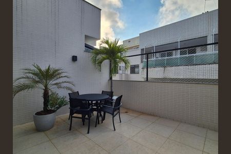 Apartamento à venda com 127m², 2 quartos e 3 vagas