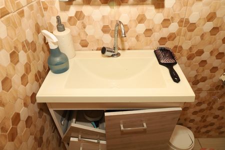 Casa à venda com 250m², 4 quartos e 4 vagasBanheiro 2