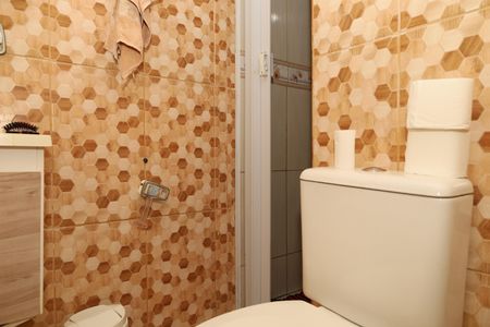 Casa à venda com 250m², 4 quartos e 4 vagasBanheiro 2
