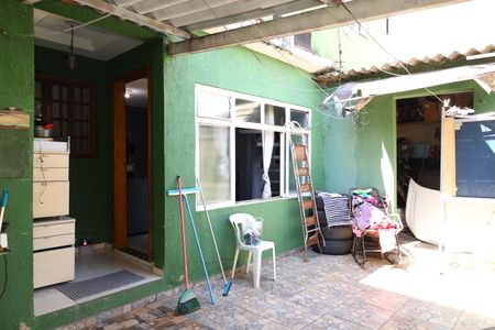 Casa à venda com 250m², 4 quartos e 4 vagasÁrea de Serviço