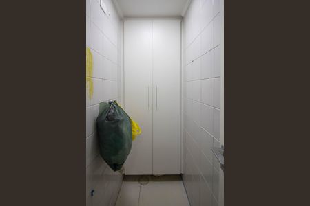Apartamento à venda com 89m², 2 quartos e 2 vagas Apartamento à venda com 89m², 2 quartos e 2 vagasQuarto de Serviço