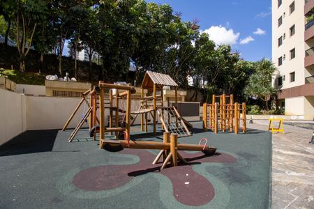 Apartamento à venda com 89m², 2 quartos e 2 vagas Apartamento à venda com 89m², 2 quartos e 2 vagasPlayground