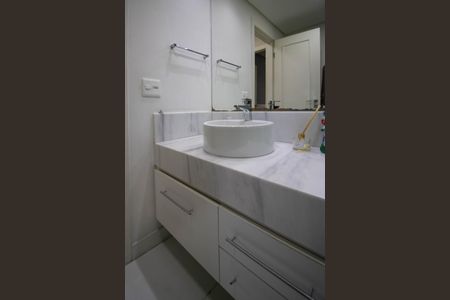 Apartamento à venda com 89m², 2 quartos e 2 vagas Apartamento à venda com 89m², 2 quartos e 2 vagasBanheiro