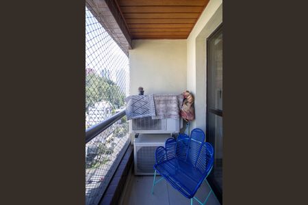 Apartamento à venda com 89m², 2 quartos e 2 vagas Apartamento à venda com 89m², 2 quartos e 2 vagasVaranda da Sala