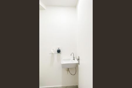 Casa à venda com 107m², 2 quartos e 2 vagasBanheiro de serviço
