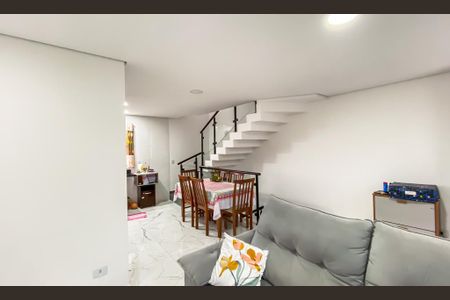 Casa à venda com 107m², 2 quartos e 2 vagasSala 