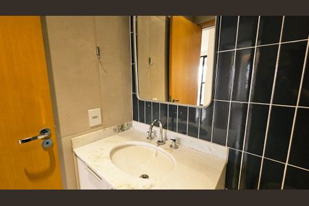Apartamento para alugar com 80m², 2 quartos e 2 vagasBanheiro