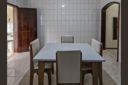 Casa para alugar com 140m², 1 quarto e sem vaga