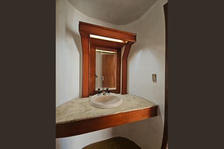 Apartamento para alugar com 160m², 3 quartos e 1 vagaLavabo