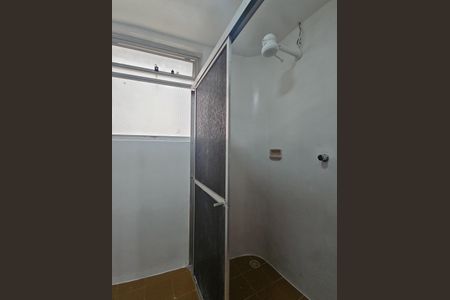 Apartamento para alugar com 160m², 3 quartos e 1 vagachuveiro 