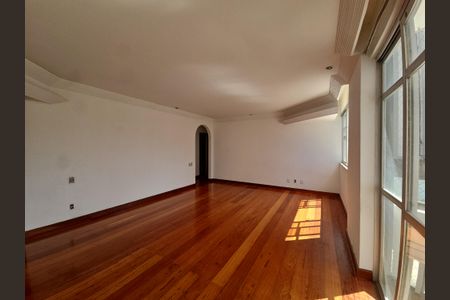 Apartamento para alugar com 160m², 3 quartos e 1 vagasala