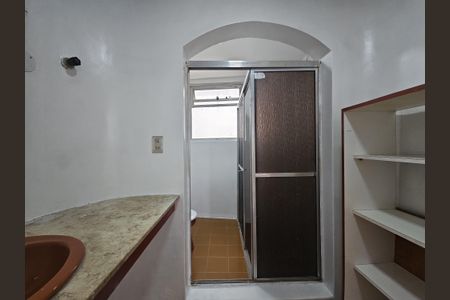 Apartamento para alugar com 160m², 3 quartos e 1 vaga Apartamento para alugar com 160m², 3 quartos e 1 vagaBanheiro Corredor