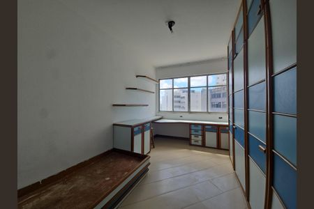 Apartamento para alugar com 160m², 3 quartos e 1 vagaquarto 2