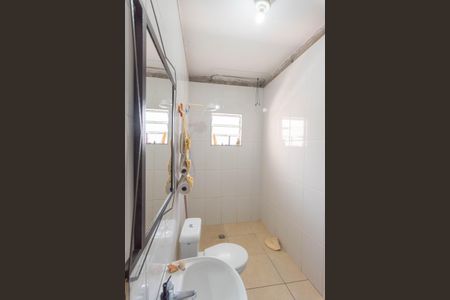 Casa à venda com 140m², 2 quartos e 1 vagaCasa 2- Banheiro