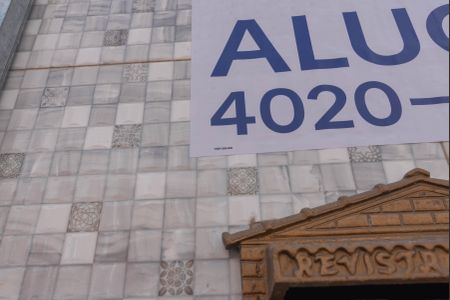 Casa à venda com 140m², 2 quartos e 1 vagaPlaquinha