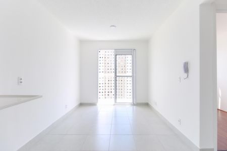 Sala - Cozinha de apartamento para alugar com 2 quartos, 35m² em Vila Carmosina, São Paulo