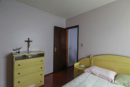 Casa à venda com 248m², 3 quartos e 2 vagasQuarto 2