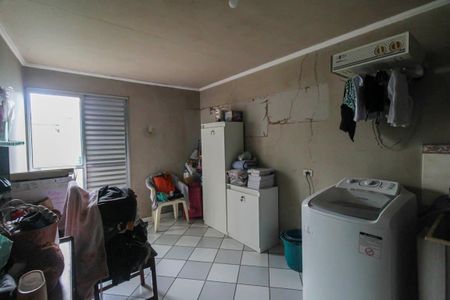 Casa à venda com 248m², 3 quartos e 2 vagasÁrea de Serviço