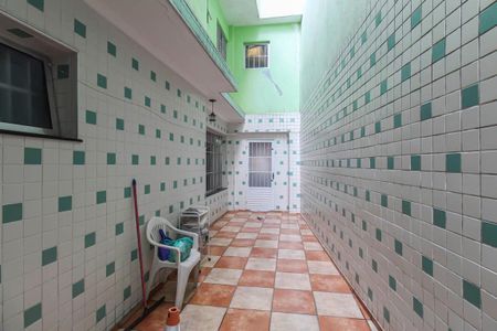 Casa à venda com 248m², 3 quartos e 2 vagasCorredor