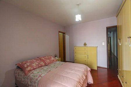 Casa à venda com 248m², 3 quartos e 2 vagasSuite
