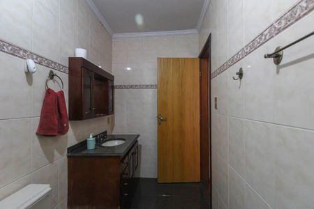 Casa à venda com 248m², 3 quartos e 2 vagasBanheiro da Suíte