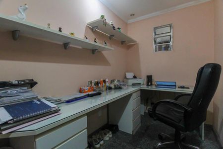 Casa à venda com 248m², 3 quartos e 2 vagasEscritorio