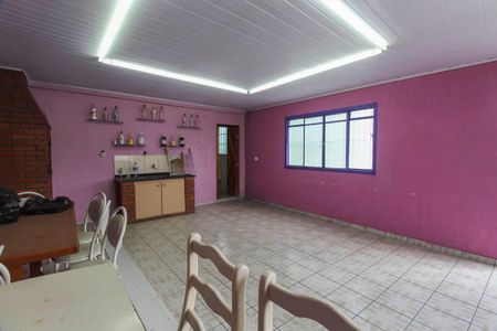 Casa à venda com 248m², 3 quartos e 2 vagasChurrasqueira