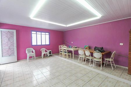Casa à venda com 248m², 3 quartos e 2 vagasChurrasqueira