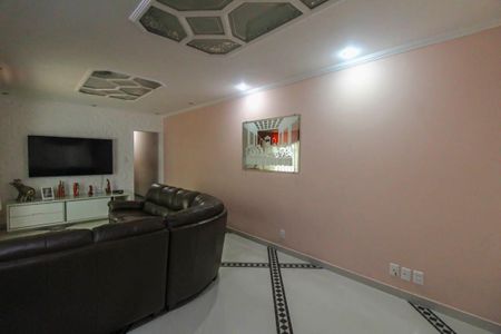 Casa à venda com 248m², 3 quartos e 2 vagasSala