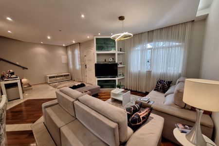 Casa à venda com 259m², 3 quartos e 2 vagas Casa à venda com 259m², 3 quartos e 2 vagasSala | Casa 01
