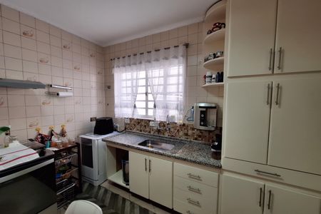 Casa à venda com 259m², 3 quartos e 2 vagas Casa à venda com 259m², 3 quartos e 2 vagasCozinha