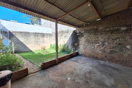 Casa à venda com 259m², 3 quartos e 2 vagas Casa à venda com 259m², 3 quartos e 2 vagasQuintal