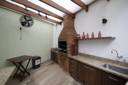 Apartamento à venda com 67m², 2 quartos e 1 vagaÁrea comum - Churrasqueira