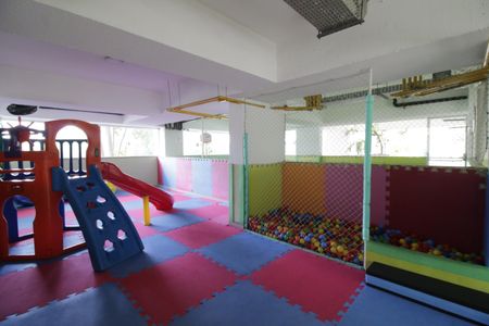 Apartamento à venda com 67m², 2 quartos e 1 vagaÁrea comum - Playground