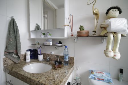 Apartamento à venda com 67m², 2 quartos e 1 vagaBanheiro Social