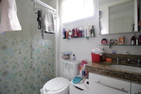 Apartamento à venda com 67m², 2 quartos e 1 vagaBanheiro da Suíte 2