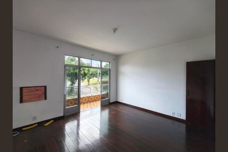 Casa para alugar com 2 quartos, 300m² em Taquara, Rio de Janeiro