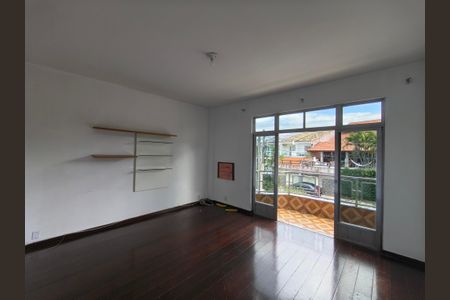 Casa para alugar com 2 quartos, 300m² em Taquara, Rio de Janeiro