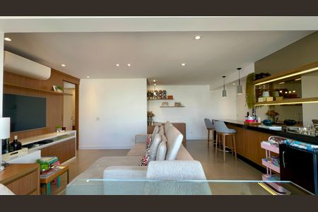Apartamento à venda com 80m², 2 quartos e 2 vagasSala