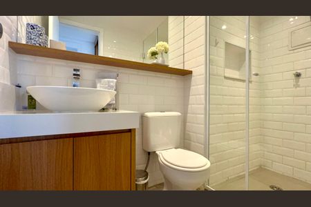 Apartamento à venda com 80m², 2 quartos e 2 vagasBanheiro