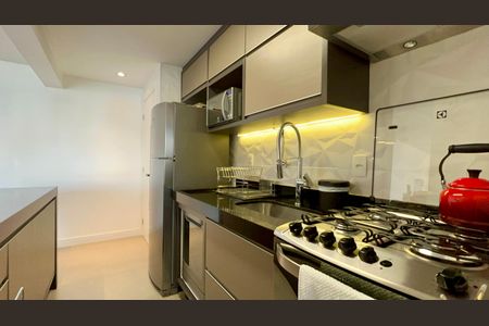 Apartamento à venda com 80m², 2 quartos e 2 vagasCozinha